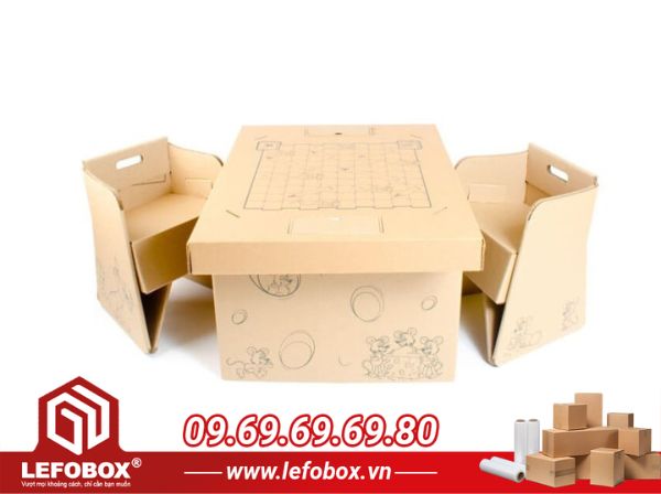 Làm bàn ghế đồ chơi từ giấy carton tái chế