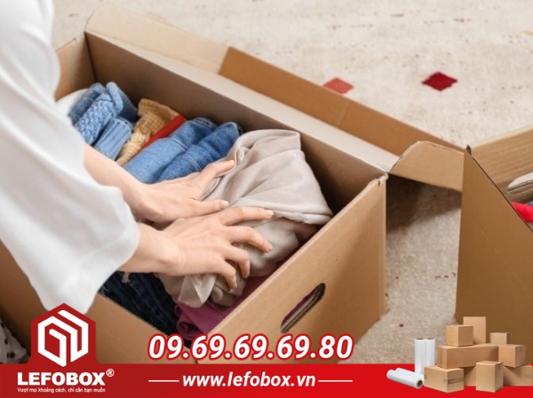 Giấy carton có nhiều ưu điểm nổi bật khi được sử dụng làm vật liệu đóng gói