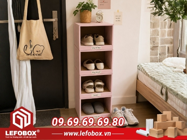 Cách làm kệ giày đơn giản bằng hộp carton xếp chồng