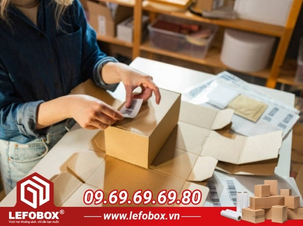 Chuẩn bị và đóng gói hàng hóa ship cod đi tỉnh