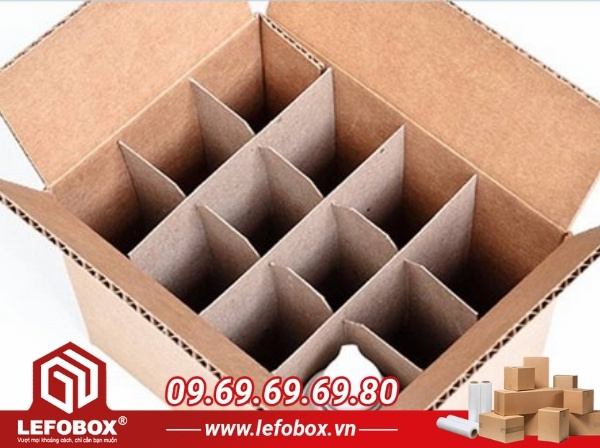 Có cần vách ngăn bên trong thùng carton đựng nước giặt không