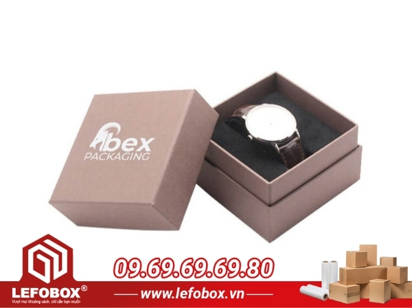 Vì sao doanh nghiệp nên đặt sản xuất hộp carton đựng đồng hồ riêng?