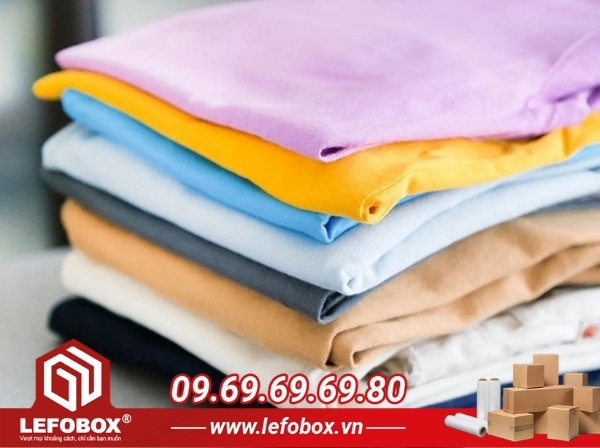Các kỹ thuật gấp quần áo trước khi đóng gói trong bao bì