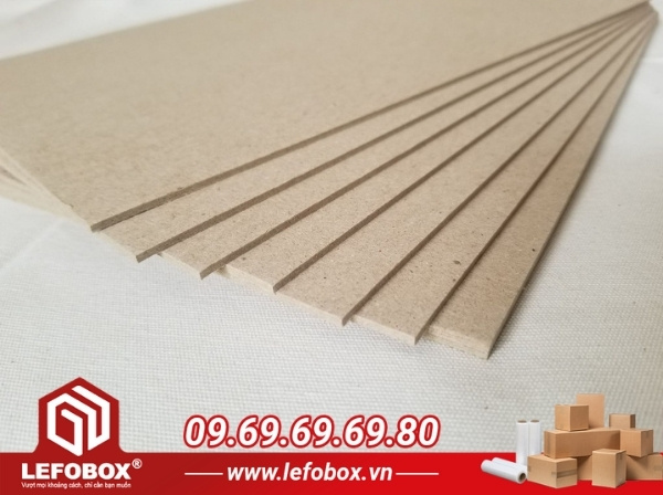 Giấy bìa carton là nguyên liệu chính làm thùng bốc thăm trúng thưởng