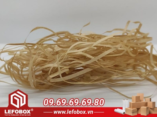 Giấy rơm là loại giấy được cắt sợi từ 2 - 3mm