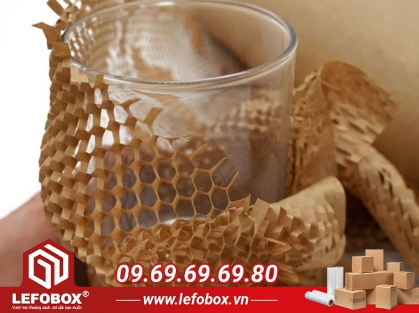Giấy tổ ong có thể thay thế xốp chống sốc đóng gói hàng hóa