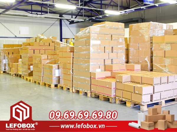 Hộp carton đóng hàng vận chuyển trên biển