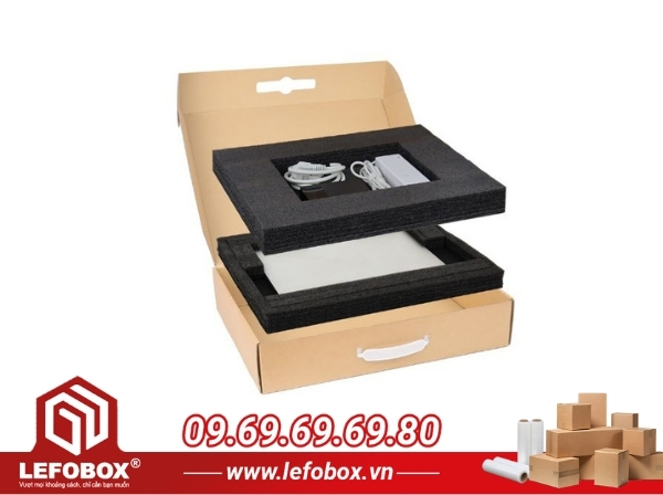 Hộp carton đựng laptop có khay đựng phụ kiện