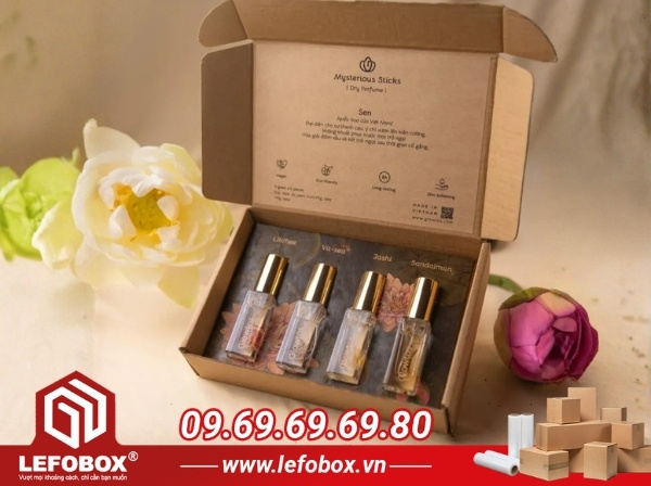 Hộp carton đựng nước hoa dạng quà tặng