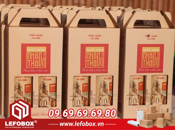 Hộp đựng nước mắm có quai xách