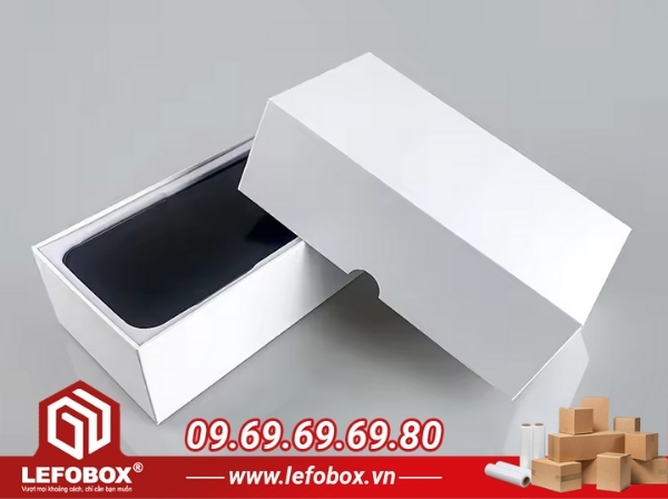 Hộp carton trắng đựng đồ điện tử, công nghệ