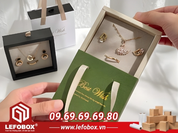 Hộp đựng set quà tặng