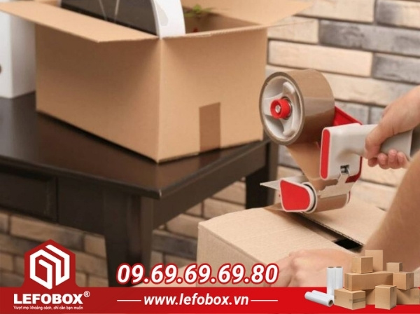 Kiểm tra chất lượng thùng carton và giao hàng