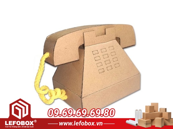 Làm điện thoại đồ chơi từ bìa carton