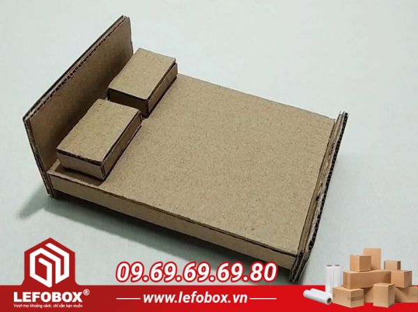 Làm giường ngủ từ bìa carton