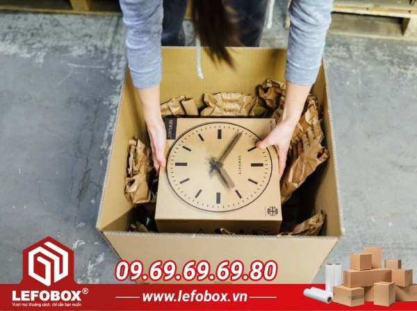 Những lưu ý khi sản xuất hộp carton đựng đồng hồ