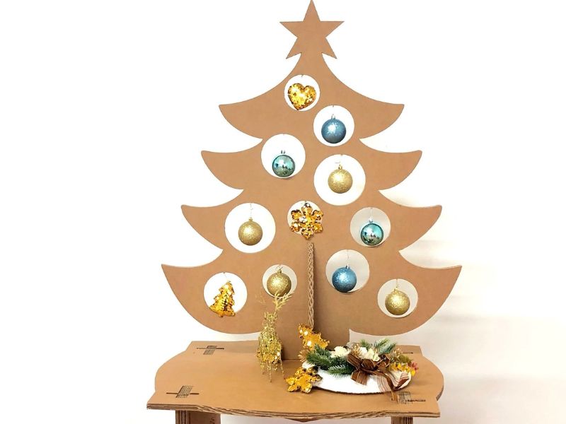 Làm cây thông noel từ bìa carton