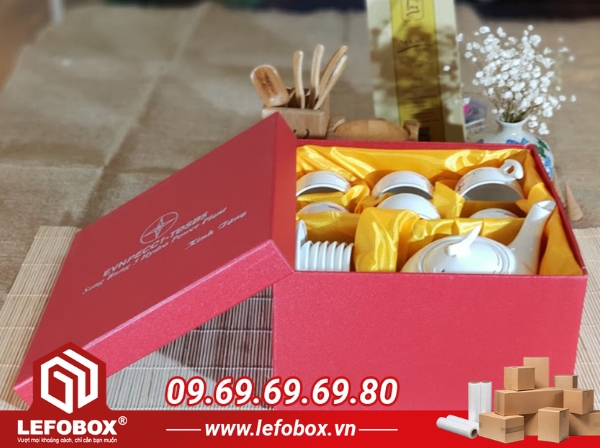 mẫu hộp carton đựng ấm chén