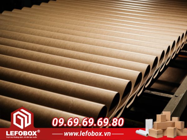 Chuẩn bị nguyên liệu sản xuất thùng carton