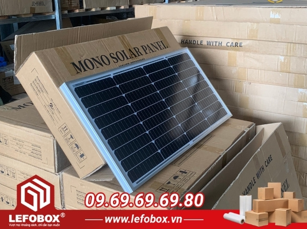 Thùng carton đựng tấm pin năng lượng mặt trời