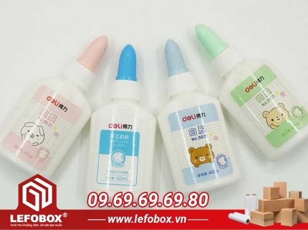 Sử dụng băng dính hay keo dán an toàn hơn cho bé?