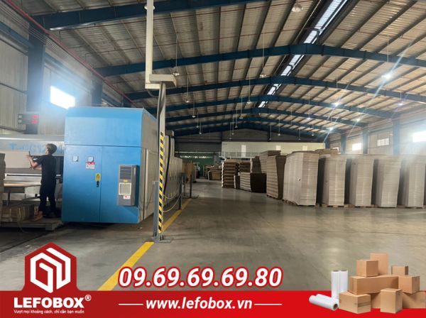 Xưởng sản xuất thùng carton của LEFOBOX tại TPHCM